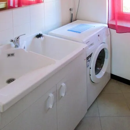 Apartment Lina - Pul458 By Interhome *